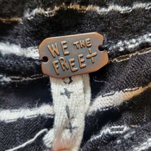 We the free cowl neck tunic Sweater ribbed black stripes Raw hem size large - Picture 3 of 5